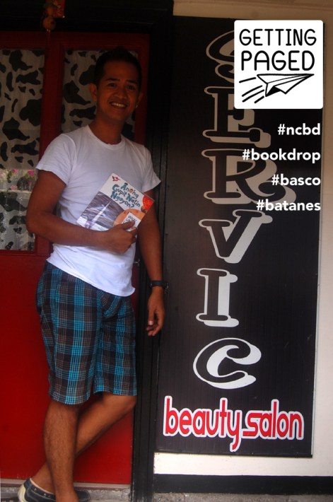 Kuya Servic, who owns a beauty salon a block away from the Basco plaza, promised to give Anong Gupit Natin Ngayon, 2012 PBBY-Salanga and PBYY-Alcala Winner, to the first kid who comes in for a haircut.